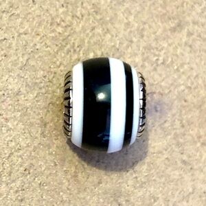 🆕 Brighton Sugar Striped resin bead Black & white uneven stripes Retired NWOT